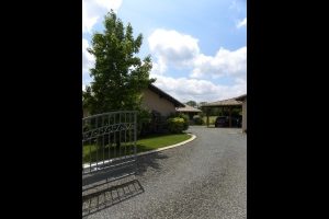 Gîte Dizart avec terrasse, chambre indépendante, climatisation