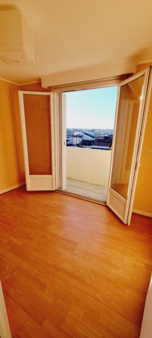 52368609  – Appartement – 4 pièces à MONT DE MARSAN