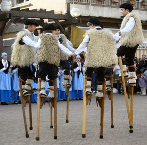 Pelote Basque et folklore landais