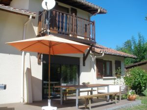 Maison familiale en lisière de forêt