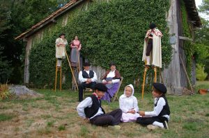 Journée traditionnades par le groupe folklorique Lous Esquirous